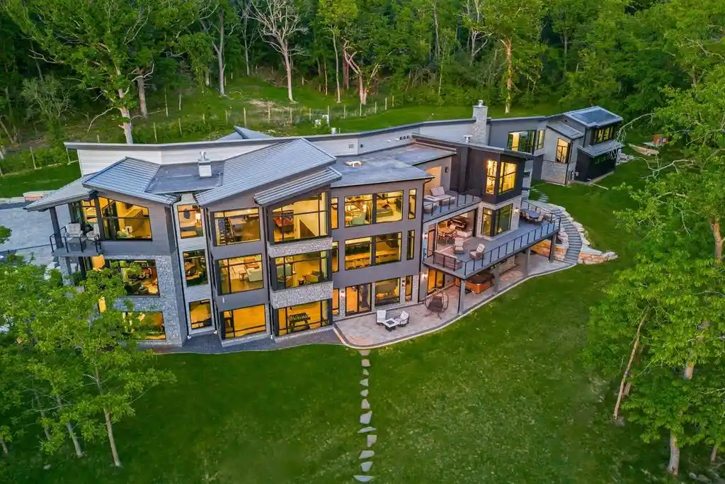 Exclusive 5.5M Contemporary Residence at 0 North Confidential Road Designed for Luxury Living and Entertaining 4