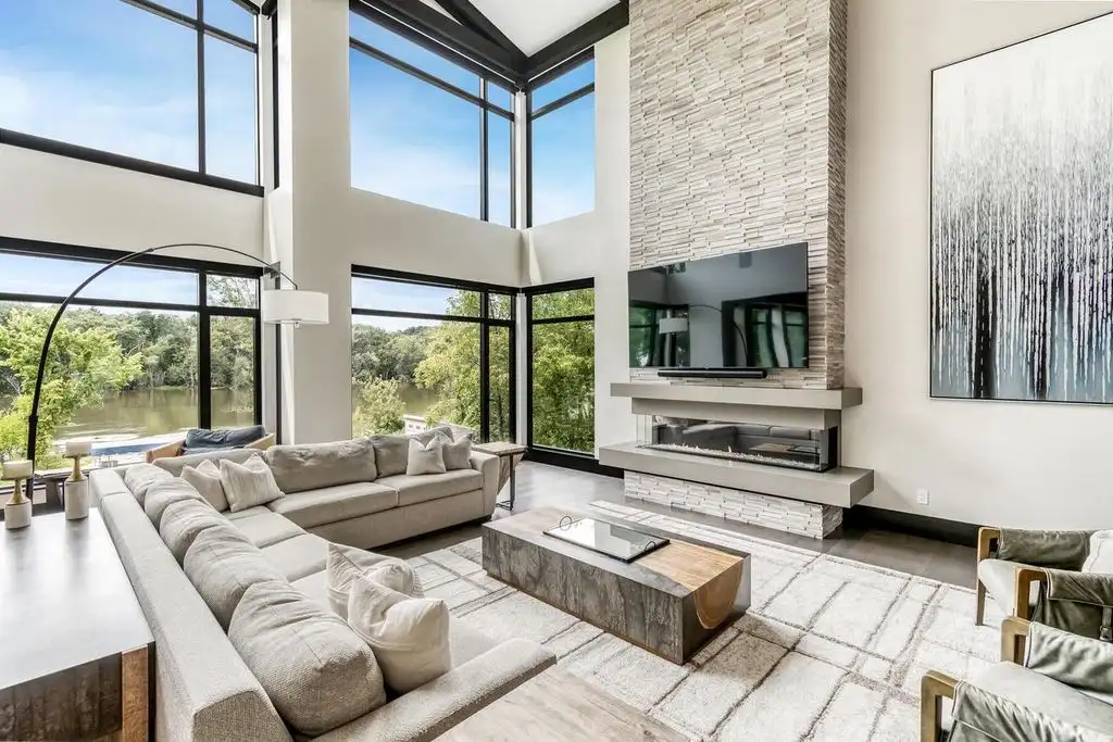 Exclusive 5.5M Contemporary Residence at 0 North Confidential Road Designed for Luxury Living and Entertaining 8