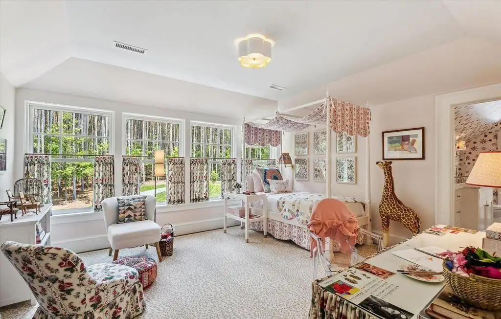 Exclusive 6.5M Residence at 2863 Palmer Dr Combines Southern Architecture with Contemporary Living 23