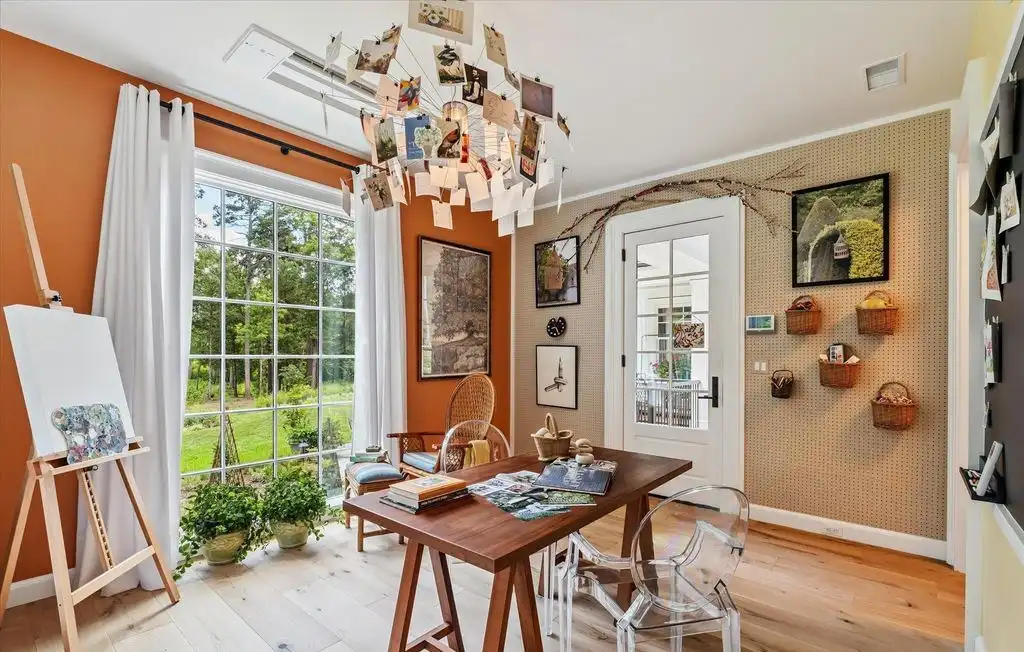 Exclusive 6.5M Residence at 2863 Palmer Dr Combines Southern Architecture with Contemporary Living 25