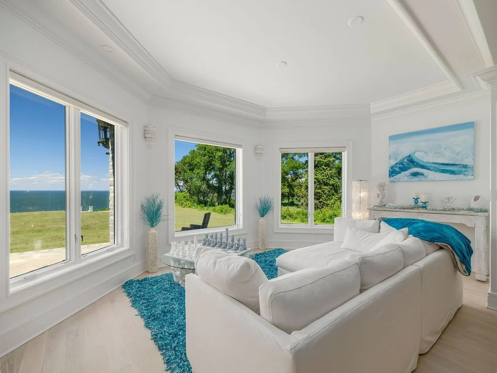 Exclusive 8.5M Waterfront Home at 3875 Hallock Ln Showcases Impeccable Upgrades on Long Island Sound 10