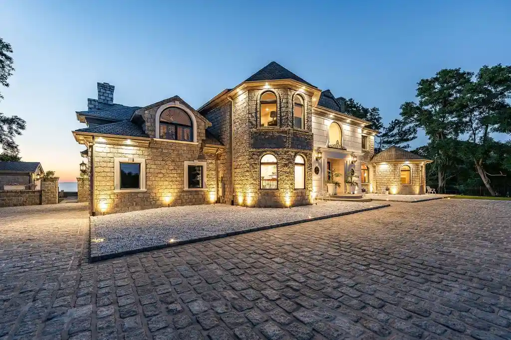Exclusive 8.5M Waterfront Home at 3875 Hallock Ln Showcases Impeccable Upgrades on Long Island Sound 18