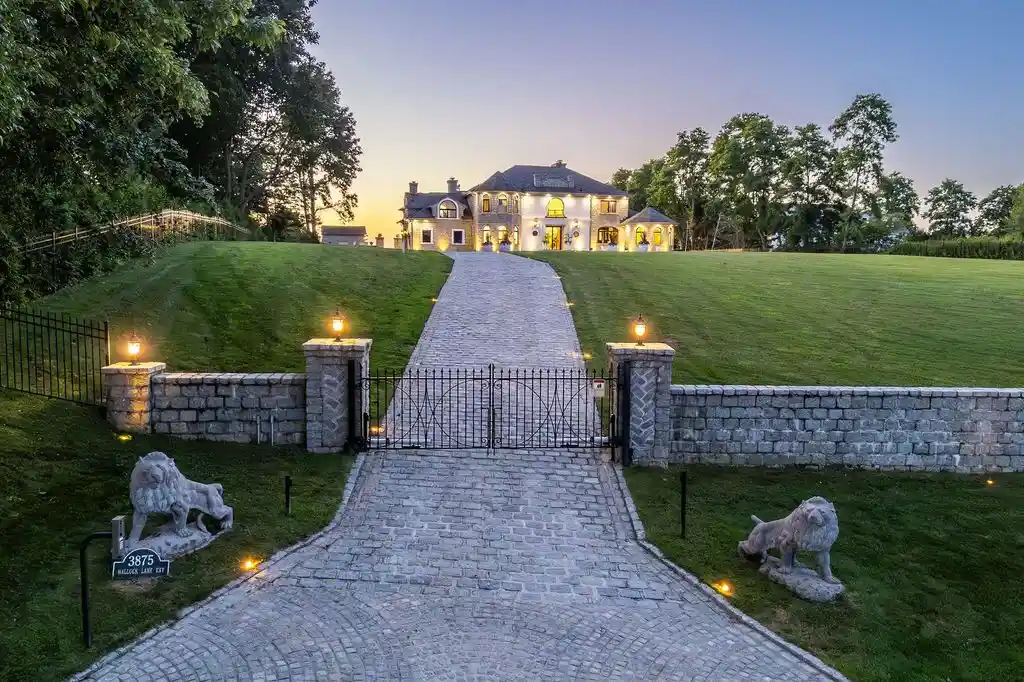 Exclusive 8.5M Waterfront Home at 3875 Hallock Ln Showcases Impeccable Upgrades on Long Island Sound 22