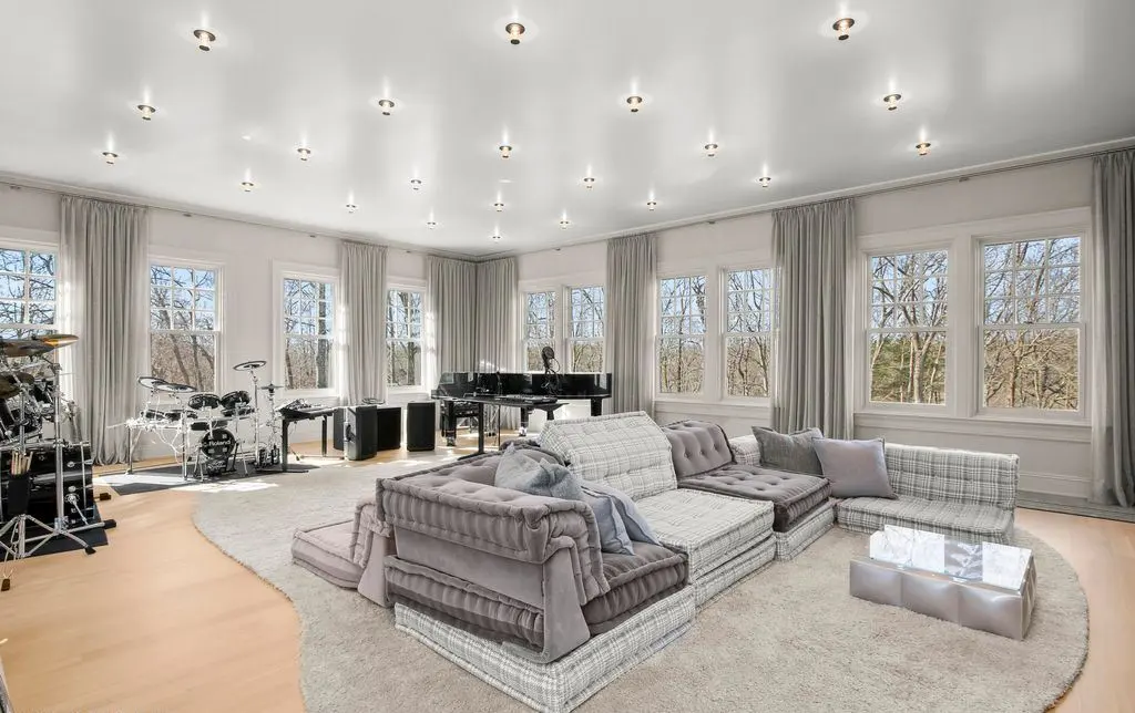 Experience Ultimate Privacy and Luxury at 65 Upper Cross Rd a 24.995M Converse Lake Retreat 14
