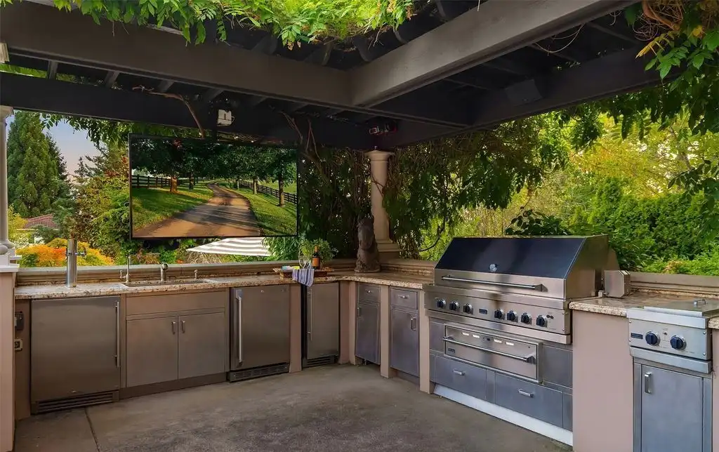 Experience World Class Luxury at 8638 NE 19th Place a 9.95M Italian Inspired Estate in Clyde Hill 15