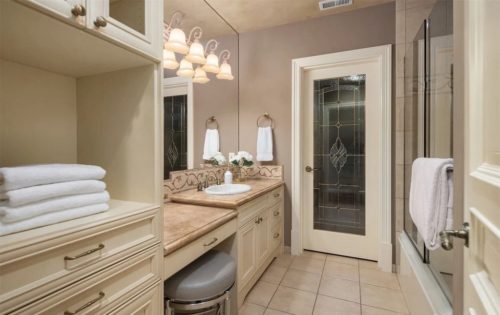 Experience World Class Luxury at 8638 NE 19th Place a 9.95M Italian Inspired Estate in Clyde Hill 18