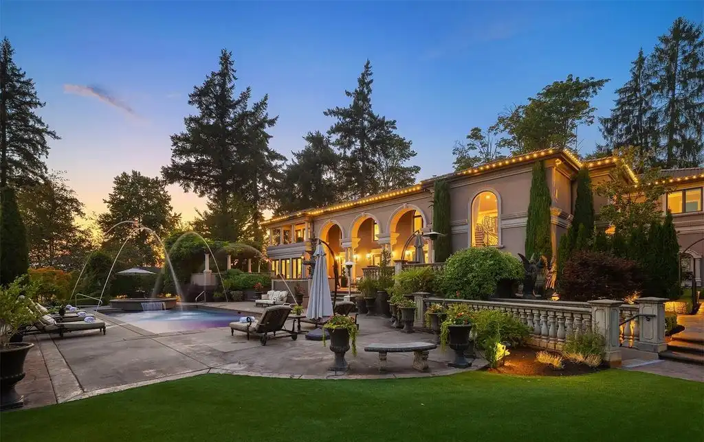 Experience World Class Luxury at 8638 NE 19th Place a 9.95M Italian Inspired Estate in Clyde Hill 22