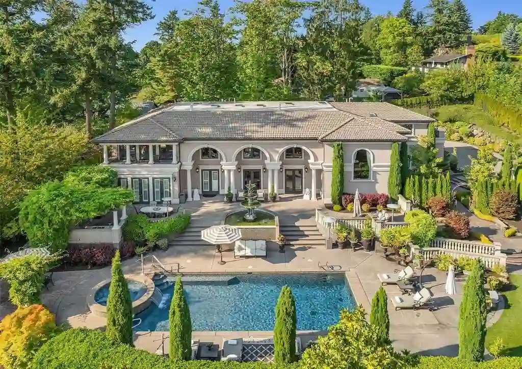 Experience World Class Luxury at 8638 NE 19th Place a 9.95M Italian Inspired Estate in Clyde Hill 3