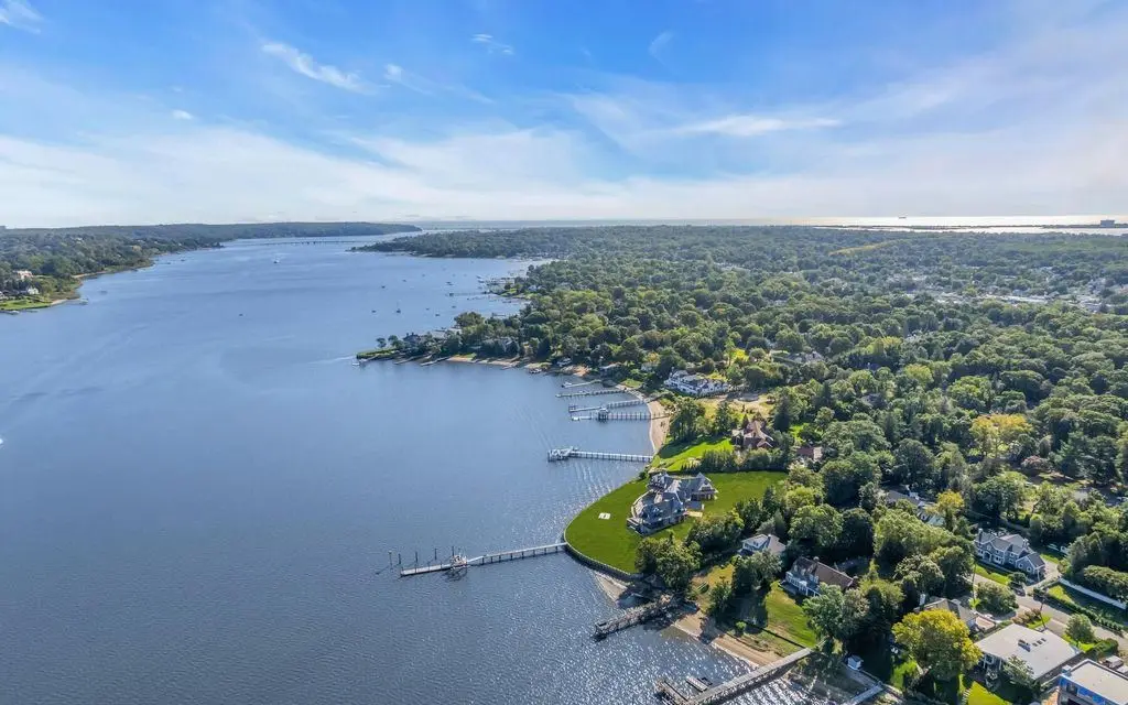 Exquisite 14.7M New Jersey Estate at 1 Hance Road Blends Iconic Design with World Class Craftsmanship 2
