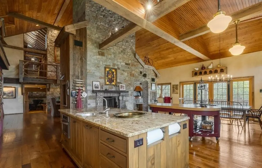 Extraordinary 7.25M Estate at 106 Mountain Top Rd Combines Historic Roots with Modern Comfort in New Jersey 11