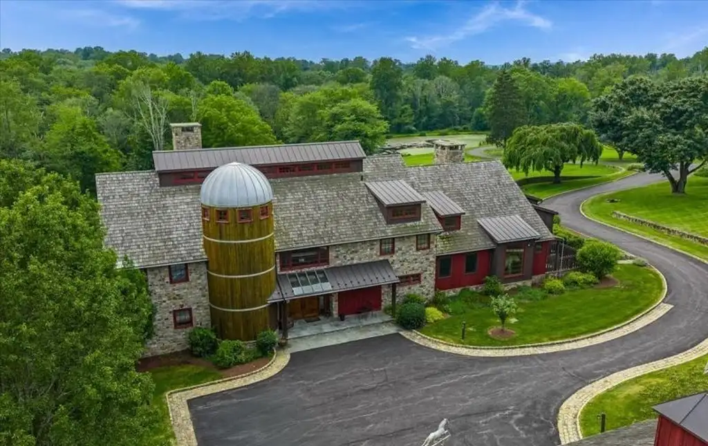 Extraordinary 7.25M Estate at 106 Mountain Top Rd Combines Historic Roots with Modern Comfort in New Jersey 23