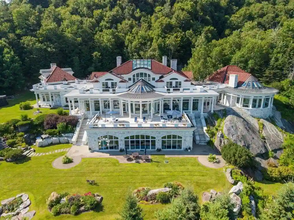 Extraordinary Estate at 189 Upper Springs Road Vermont ‘Above the Clouds Listed for 14 Million 2