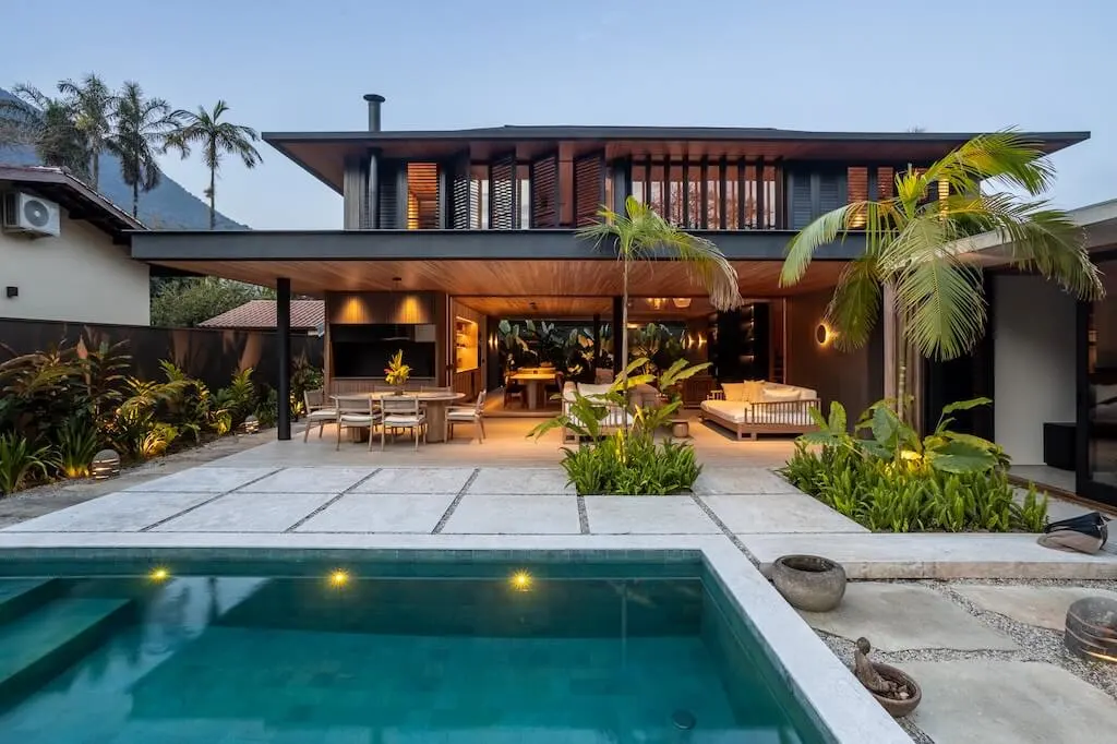 JV Residence by Pitta Arquitetura, Contemporary Tropical Living in Ubatuba