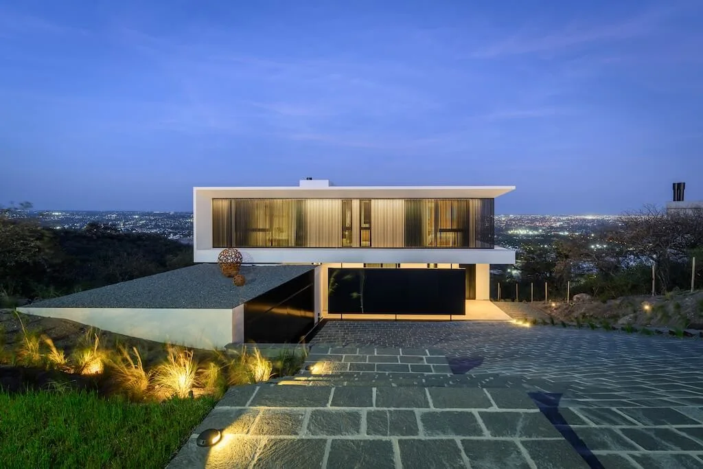 La Deseada Housing by Estudio AP, A Luxury Hillside Retreat of Modern Architecture