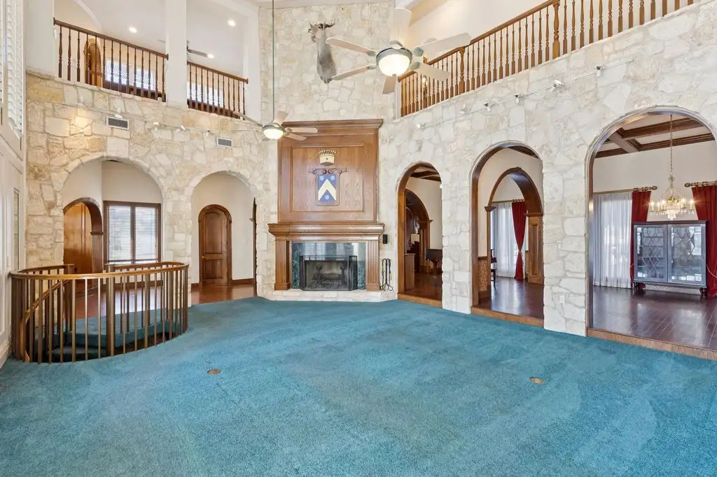 Luxury Texas Real Estate 9888 Boat Club Rd Estate on Eagle Mountain Lake Asks 4 16