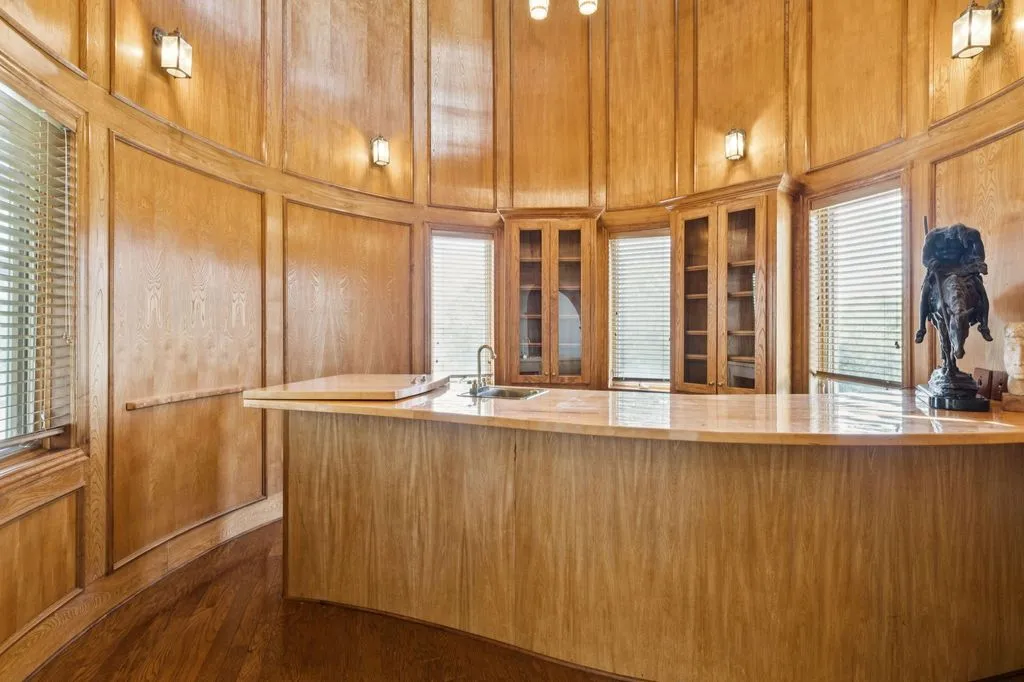 Luxury Texas Real Estate 9888 Boat Club Rd Estate on Eagle Mountain Lake Asks 4 22