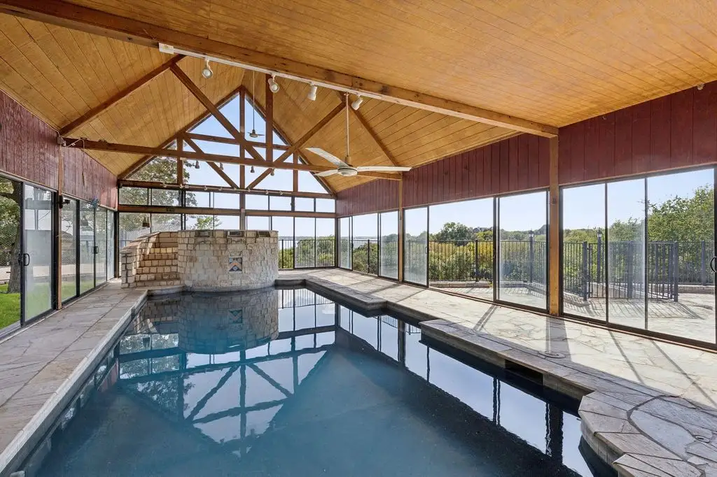 Luxury Texas Real Estate 9888 Boat Club Rd Estate on Eagle Mountain Lake Asks 4 7