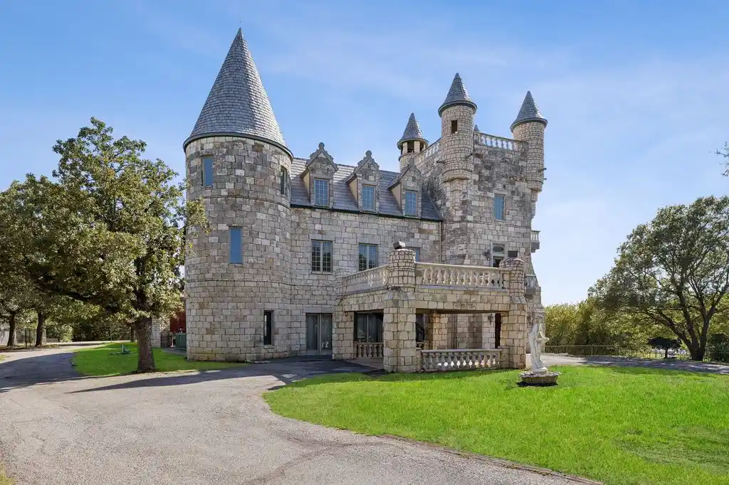 Luxury Texas Real Estate 9888 Boat Club Rd Estate on Eagle Mountain Lake Asks 4 9
