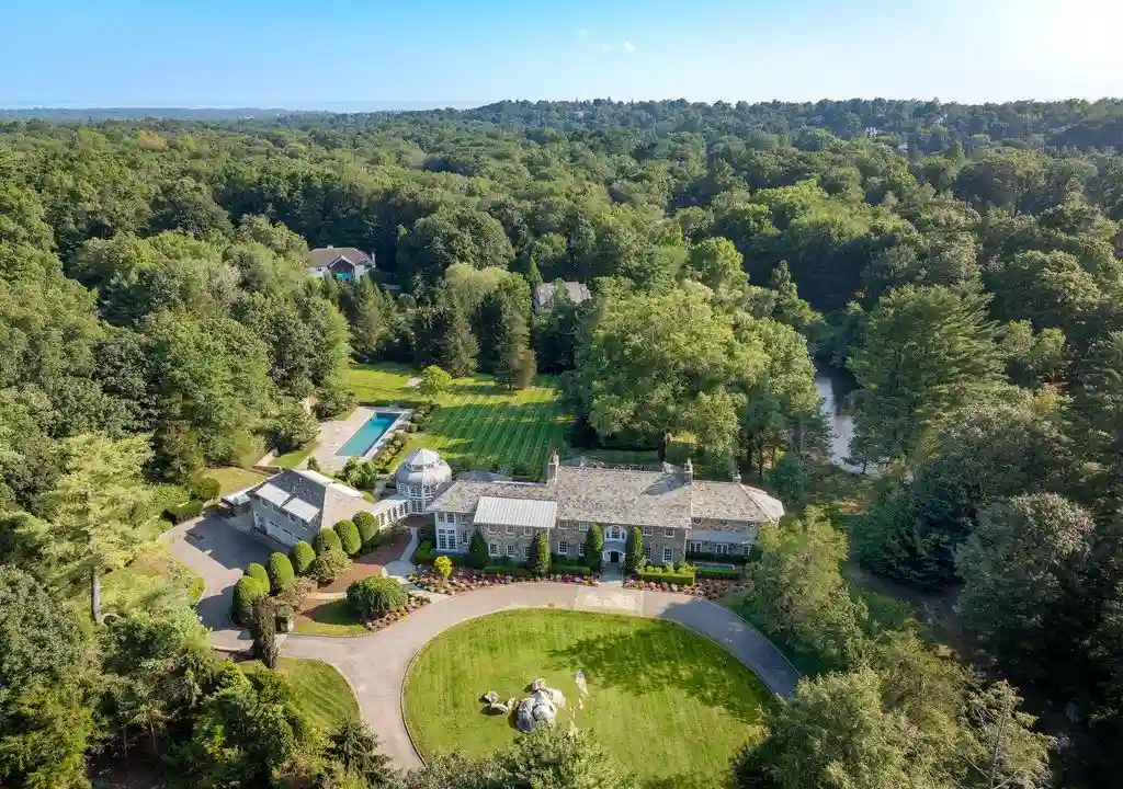 Magnificent Georgian Colonial at 50 Dingletown Rd A Prestigious Greenwich Estate Listed for 16.75 Million 25