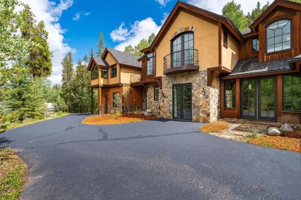 Majestic Colorado Living 94 Sunbeam Dr Offers Secluded Luxury and Mountain Beauty for 6.2 Million 18