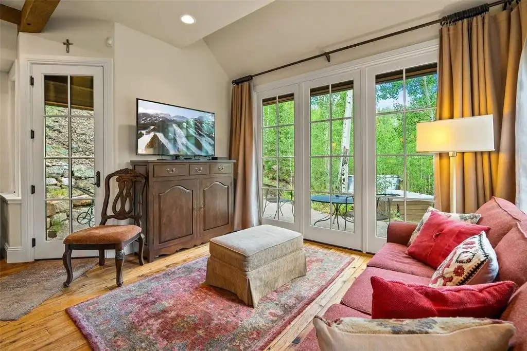 Majestic Colorado Living 94 Sunbeam Dr Offers Secluded Luxury and Mountain Beauty for 6.2 Million 7