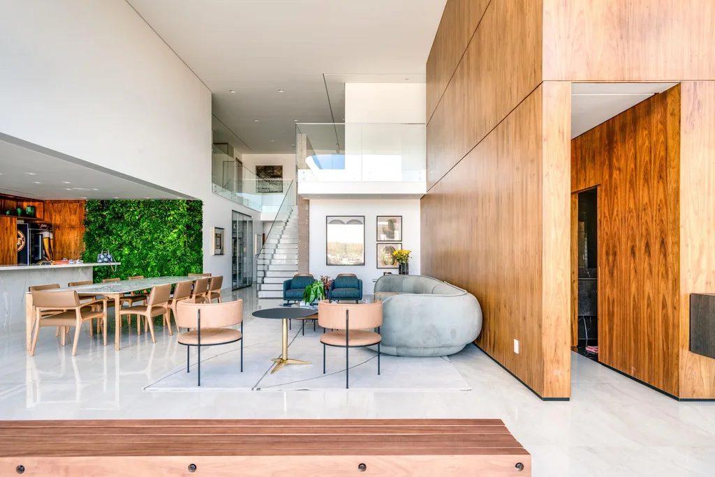 RL House by Sayala e Rafael Arquitetos Associados, Overlapping Volumes and Social Connection