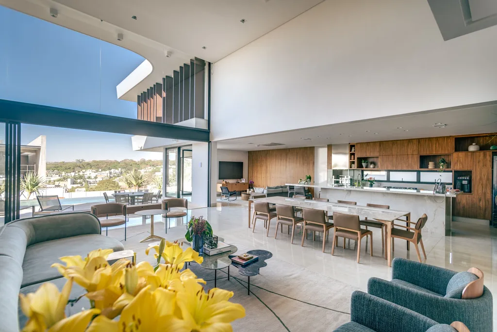 RL House by Sayala e Rafael Arquitetos Associados, Overlapping Volumes and Social Connection