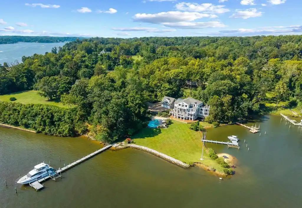 Spectacular Waterfront Living Awaits at 125 S Winchester Rd Maryland Asking 8 1
