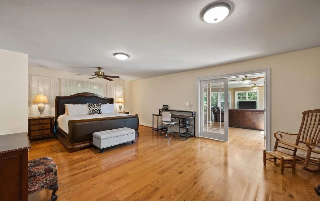 Spectacular Waterfront Living Awaits at 125 S Winchester Rd Maryland Asking 8 16