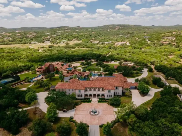Exquisite Texas Luxury: Iconic and Secure Country Estate Asking $20 Million