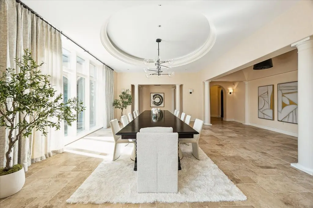 Stunning 9 Rue Estate in Texas Represents Iconic Country Living with Unparalleled Privacy for 20 Million 4