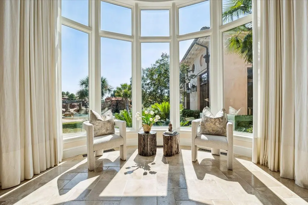 Stunning 9 Rue Estate in Texas Represents Iconic Country Living with Unparalleled Privacy for 20 Million 5