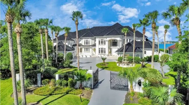 Stunning Texas Waterfront Estate with Exceptional Views Hits Market for $5.2 Million