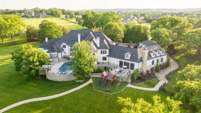 An Icon of Style: Tennessee Estate Showcasing Modern Southern Elegance Priced at $10.995M