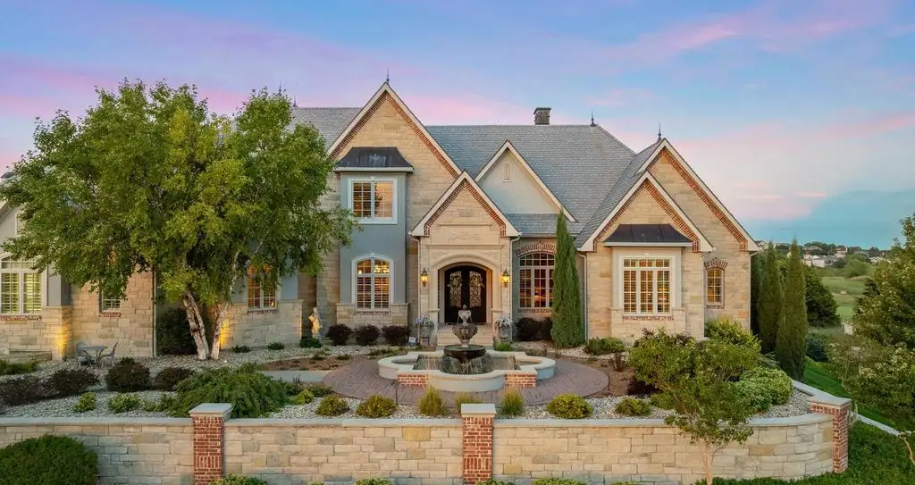 2700 Heartland Dr Exquisite Kansas Estate Blending Stately Architecture with Smart Home Luxury for 2.198 Million 4
