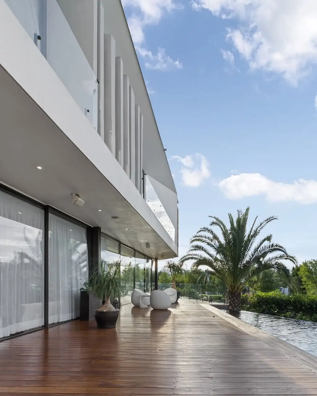 Capuchinas Villa by Orther Architects A Dialogue Between Geometry and Nature 1 1