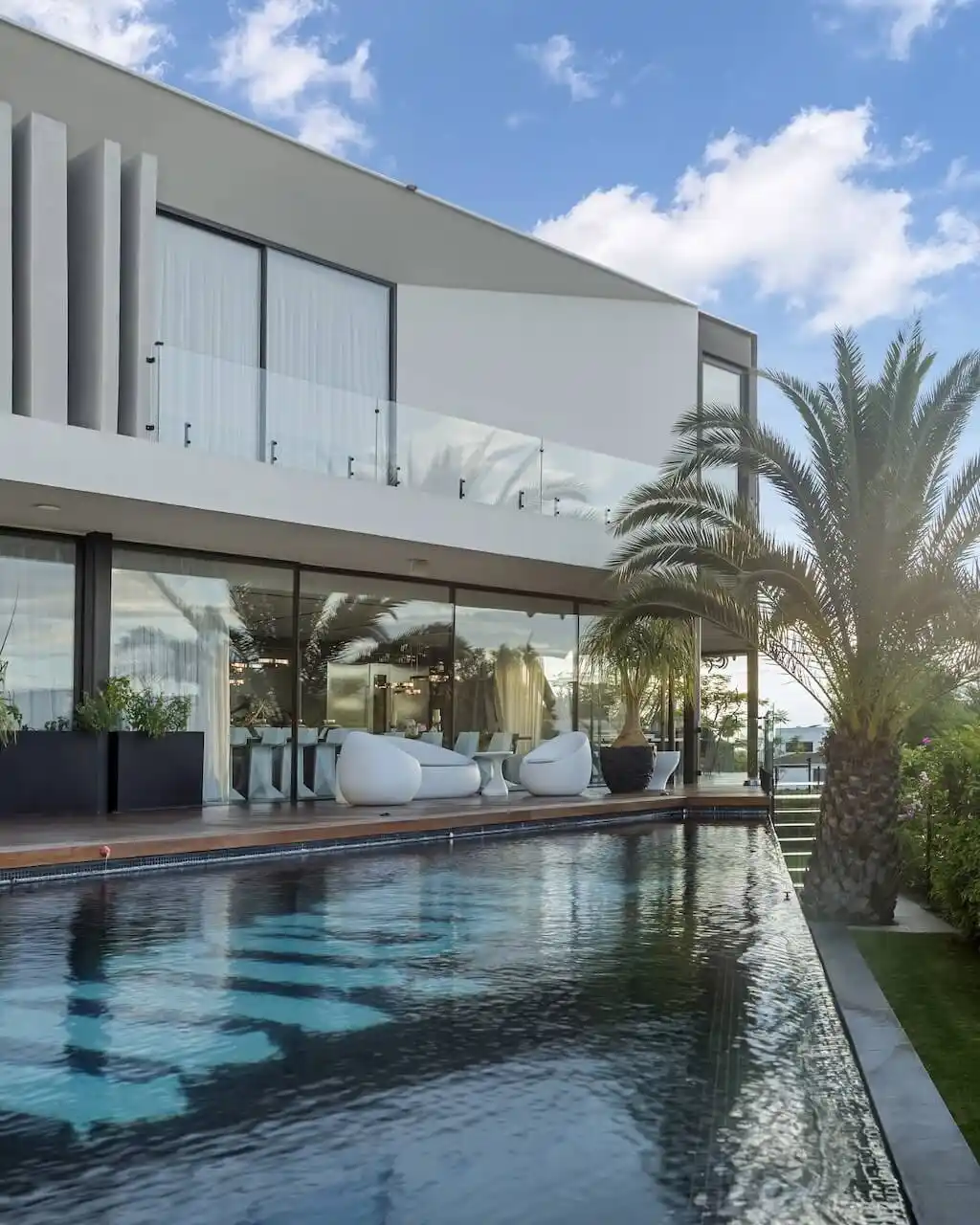 Capuchinas Villa by Orther Architects, A Dialogue Between Geometry and Nature