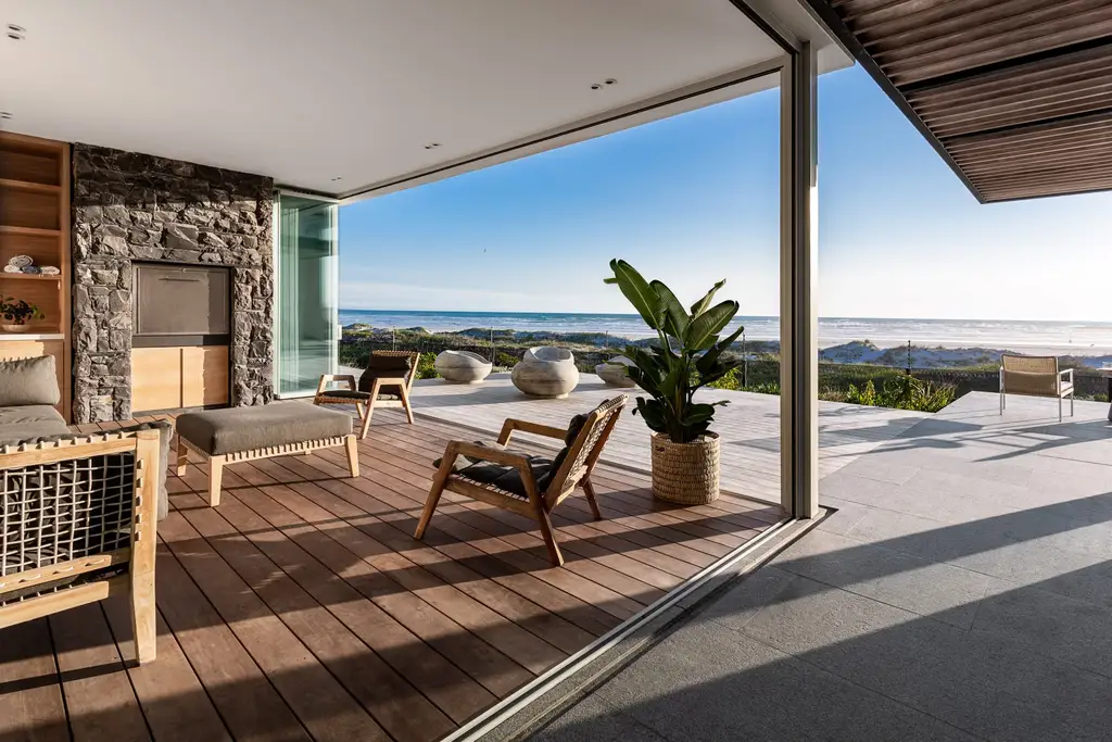 D13 House by GSQUARED Architects Blends Modern Minimalism with Cape Town’s Natural Beauty