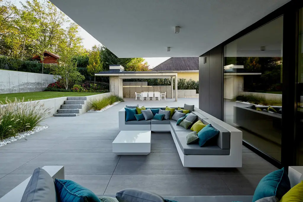 Elevated Serenity: Family House by Benyei Architectural Studio Redefines Modern Luxury in Hungary