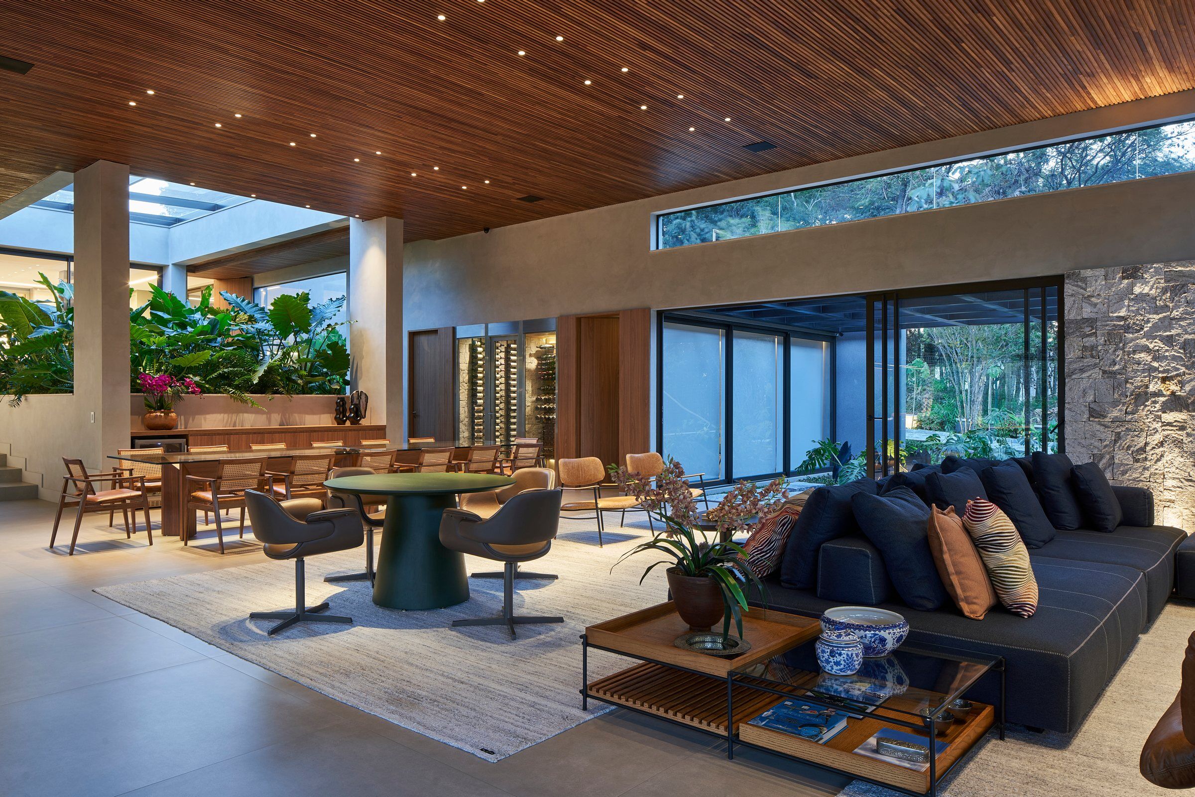 IC Residence by Anastasia Arquitetos Blends Tropical Modernism with Landscape Harmony in Lagoa Santa