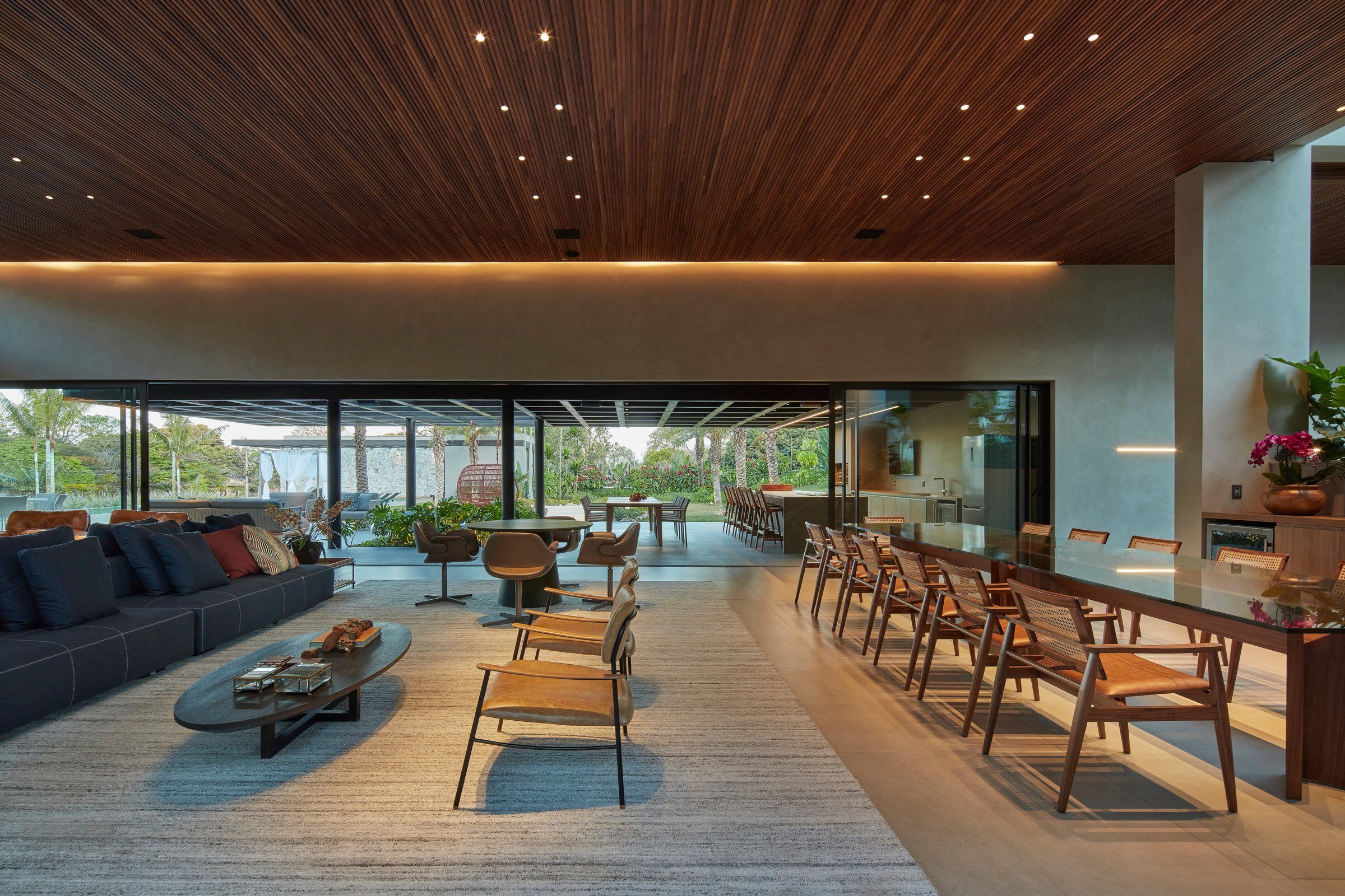 IC Residence by Anastasia Arquitetos Blends Tropical Modernism with Landscape Harmony in Lagoa Santa